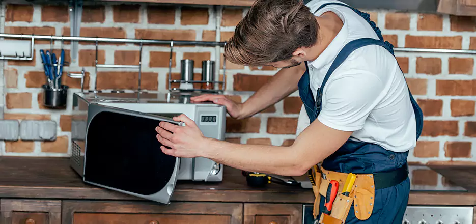 In-Home Microwave Repair in Clifton